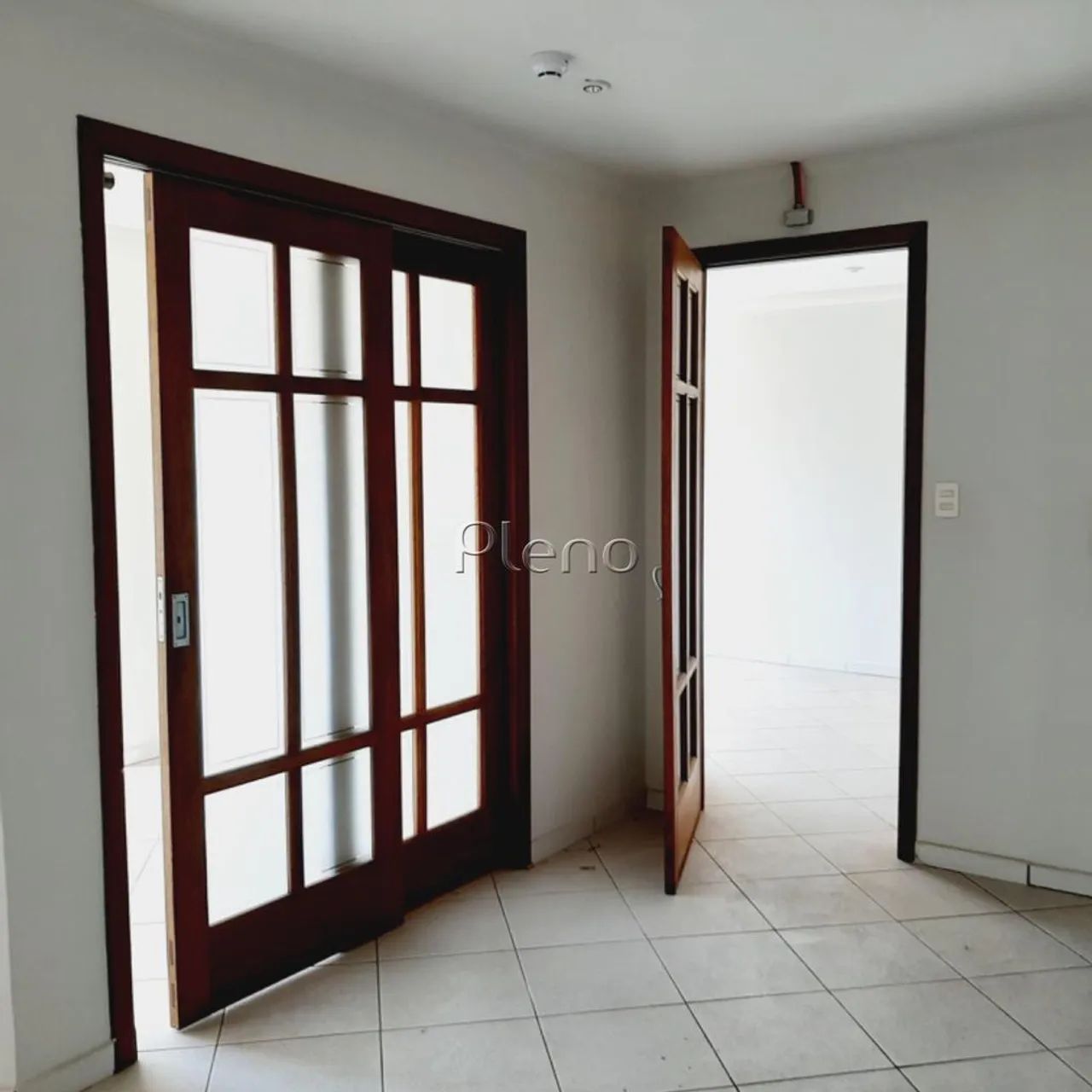 Sala para alugar em Campinas, Centro, com 2 quartos, com 70 m², Edifício Porto Cervo - Foto 2