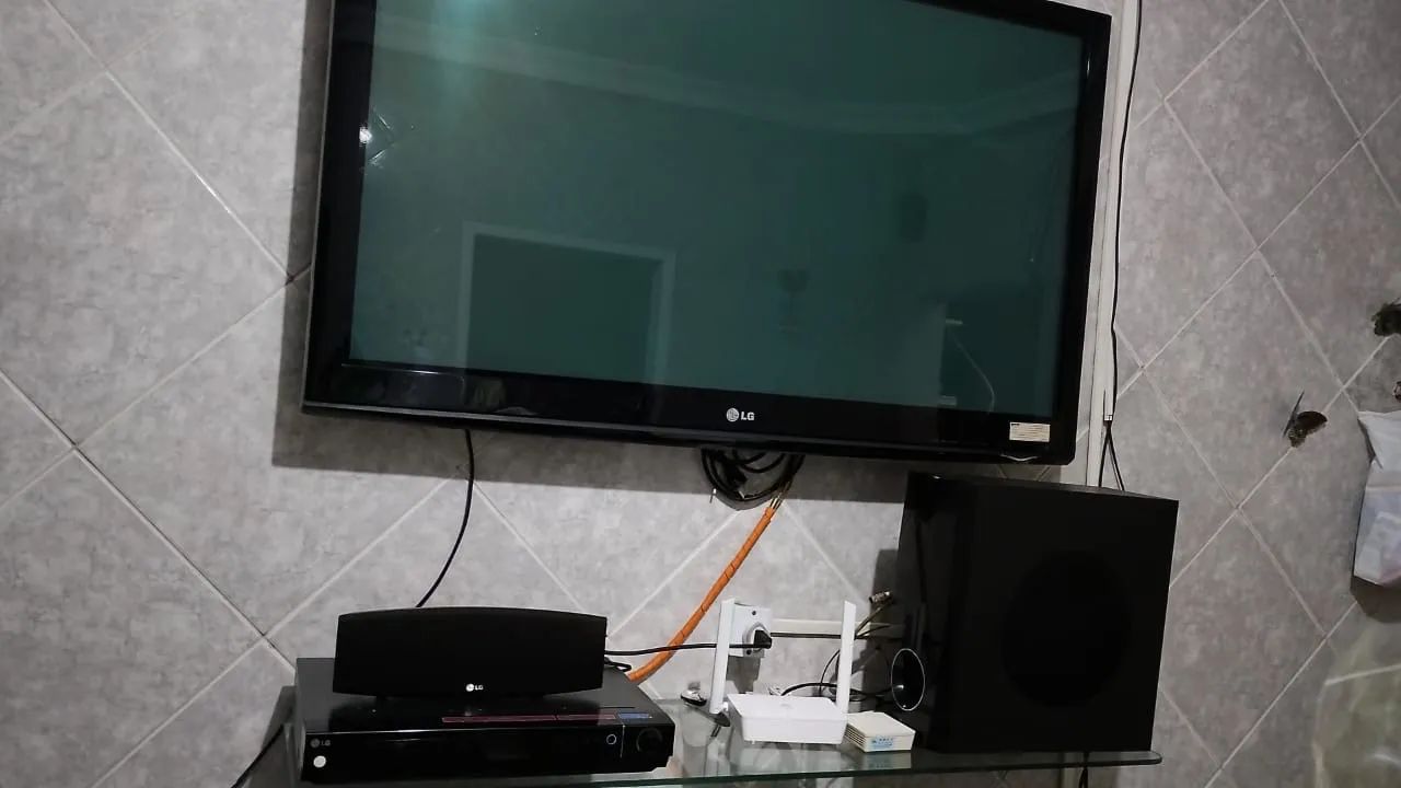 Televisão 50 polegadas e home theater