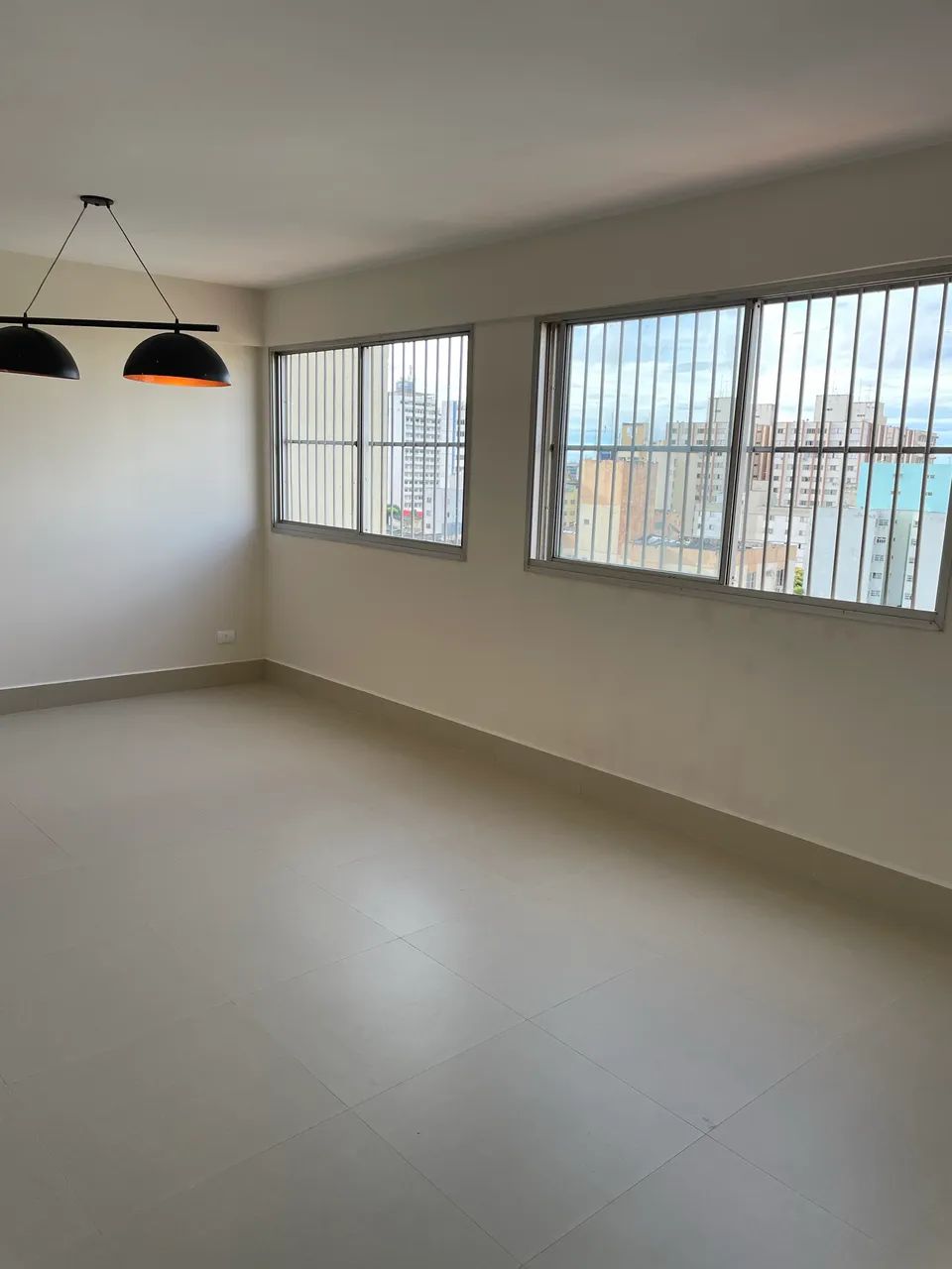 Alugo amplo apartamento prox a Catedral