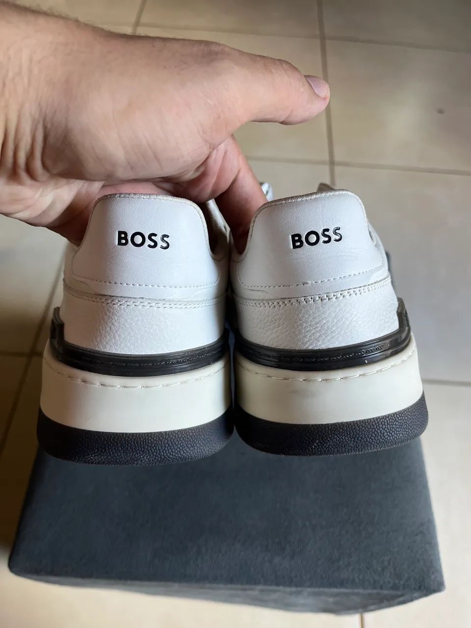 Tênis Hugo Boss Em Couro - Foto 4