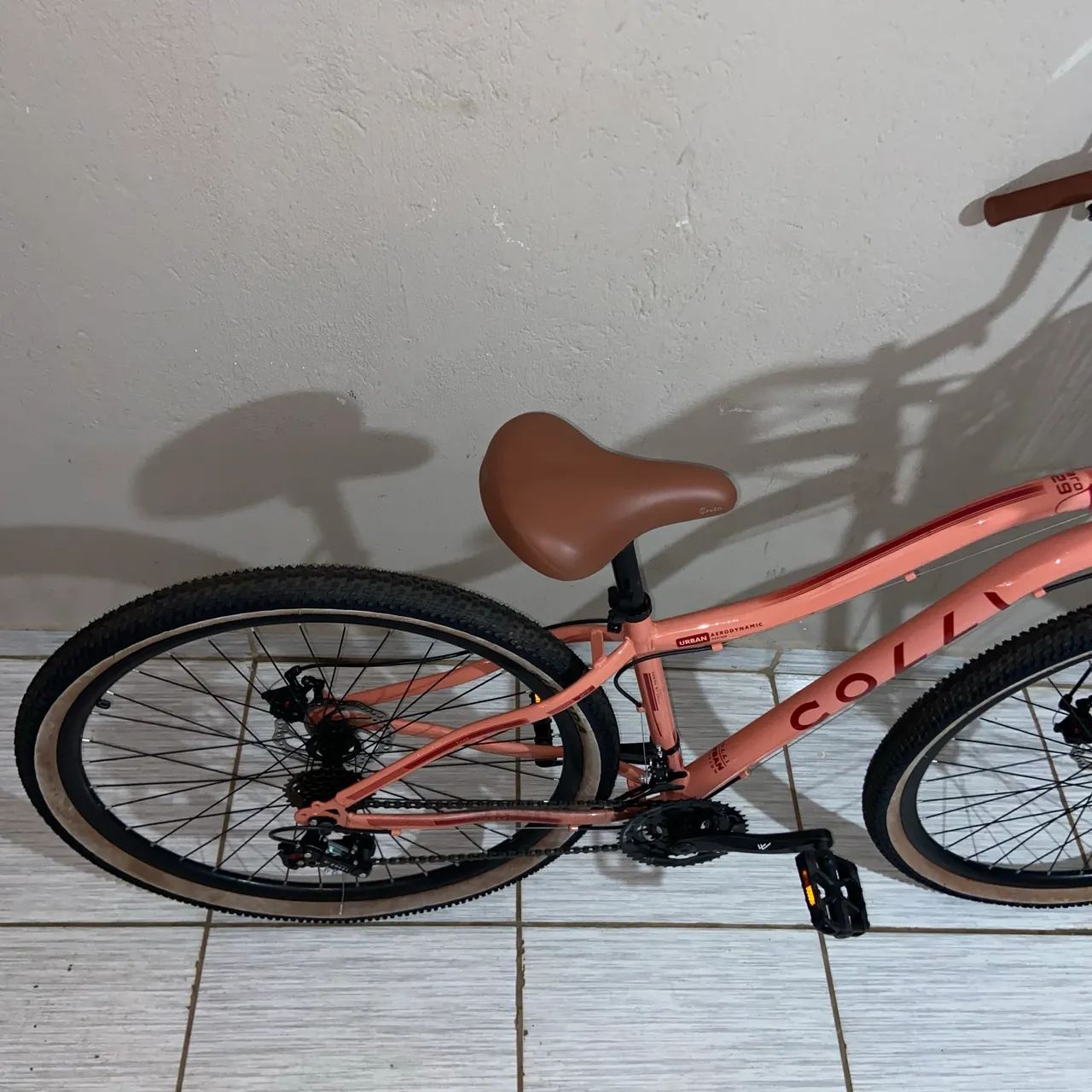 Bicicleta Colli Viena Aro 29 - Pouco Usada - Foto 2