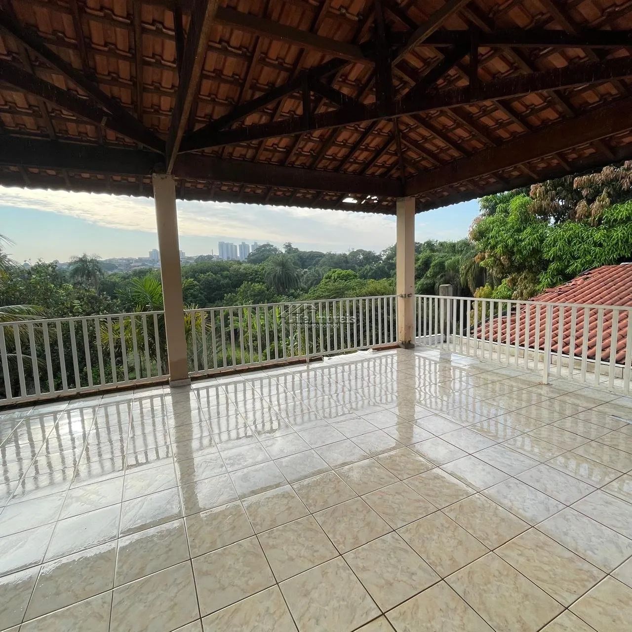 Chácara com 2 sobrados e piscina - Foto 5