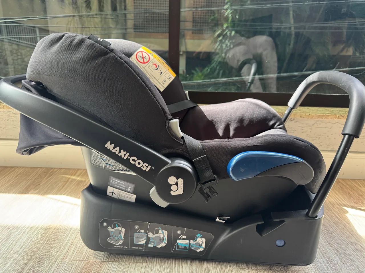 Vendo Cadeira Máxi Cosi Citi Essential Black com base para veículo  - Foto 5
