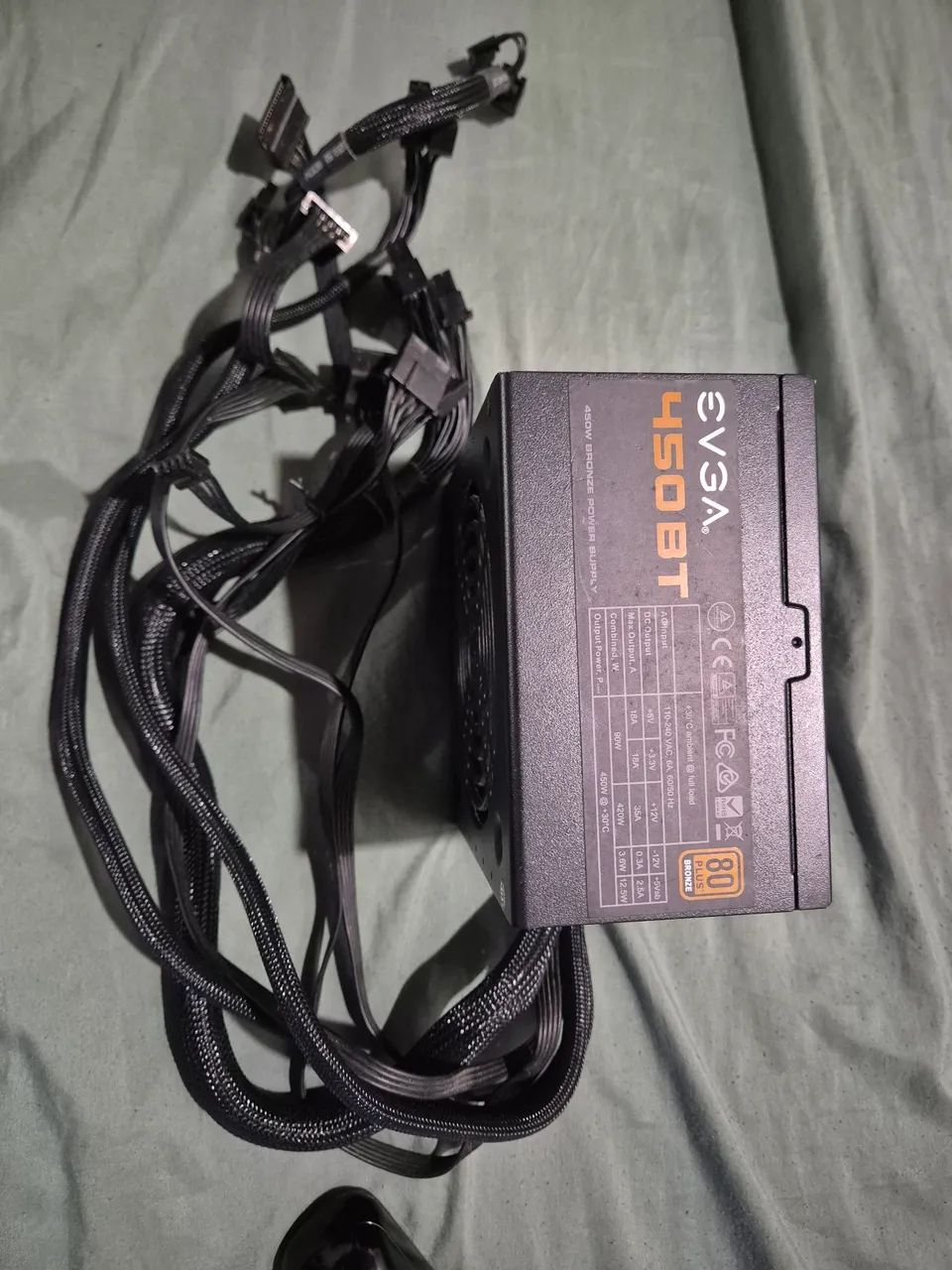 Fonte gamer Evga 450w