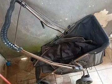 Carrinho de bebê usado  - Foto 3