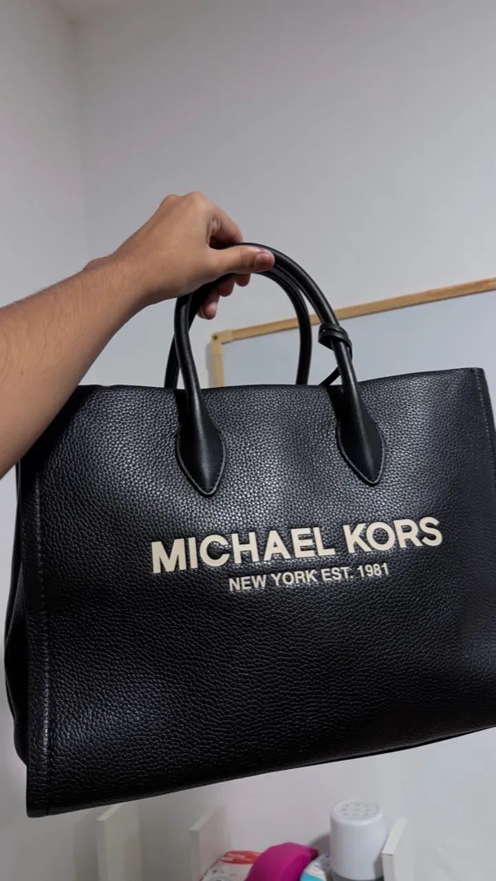 Bolsa Michael kors grande preta  - Foto 2