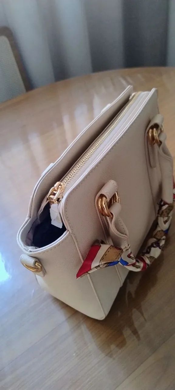 Bolsa Nova com etiqueta 