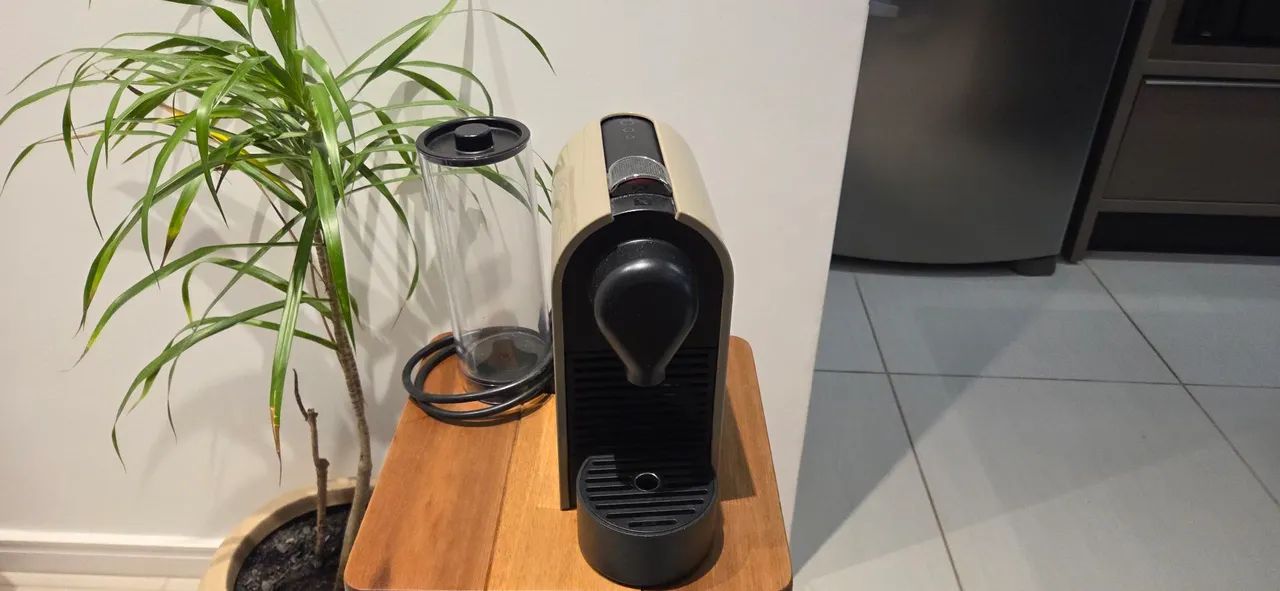 Máquina Nespresso - Excelente estado - Funcionando perfeitamente - Foto 3