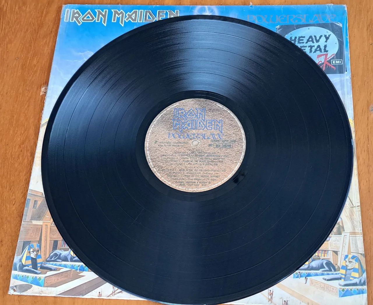 LP VINIL IRON MAIDEN - POWERSLAVE - Foto 3