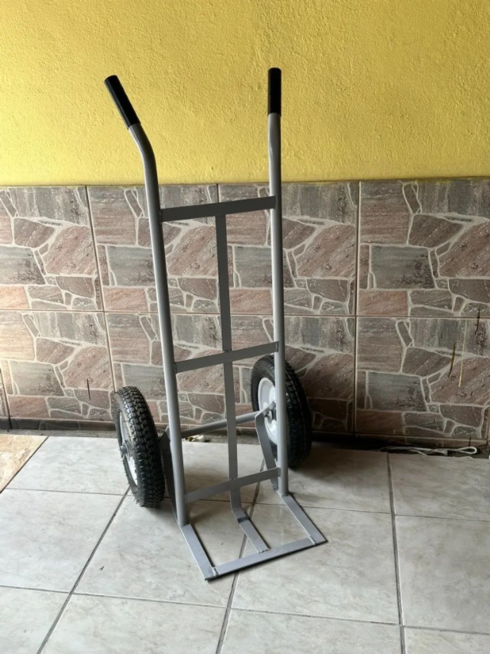 Carrinho de Carga 200kg Pneu Câmara