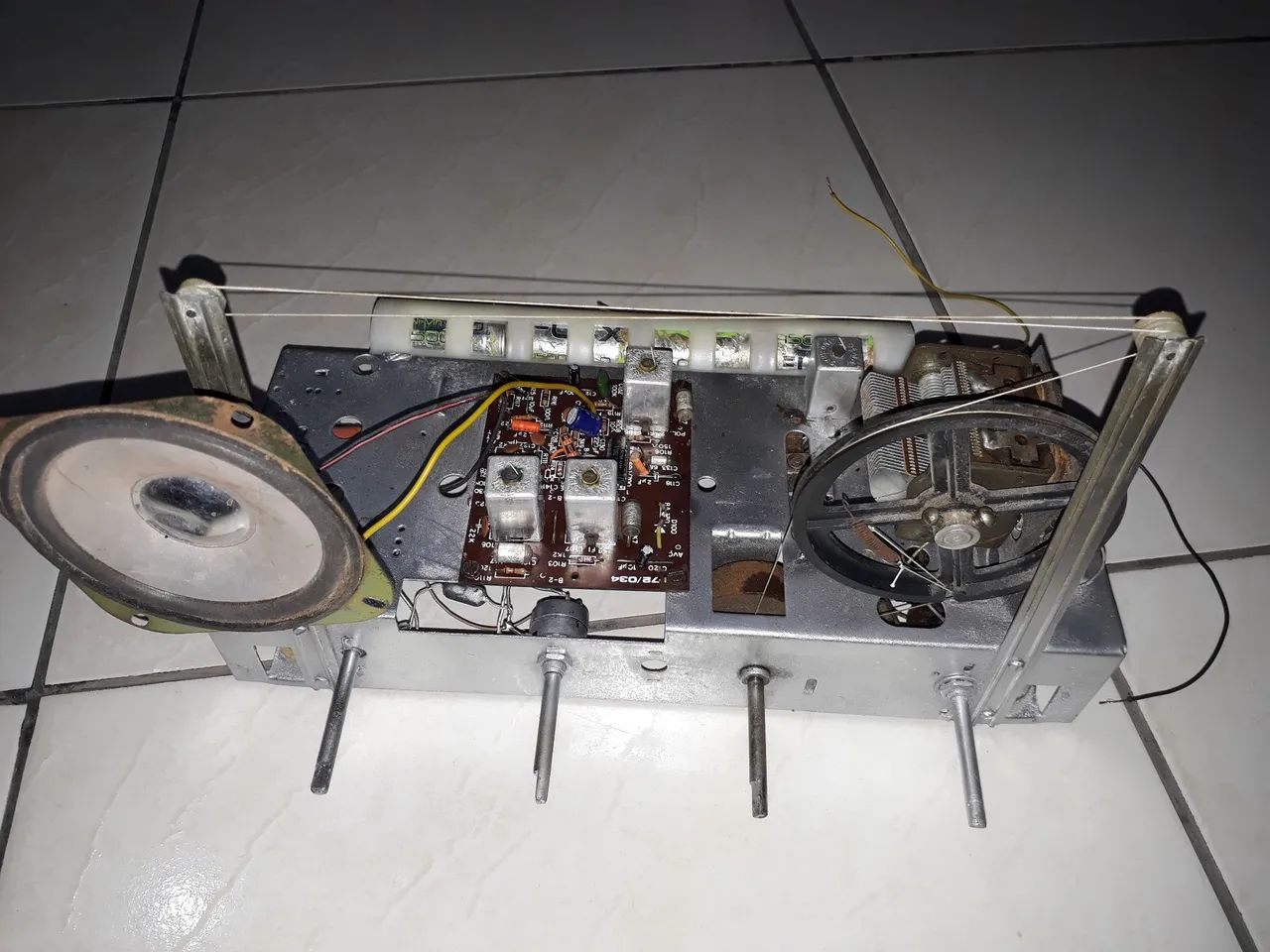 Chassis de radio antigo semp funcionando perfeitamente - Foto 2