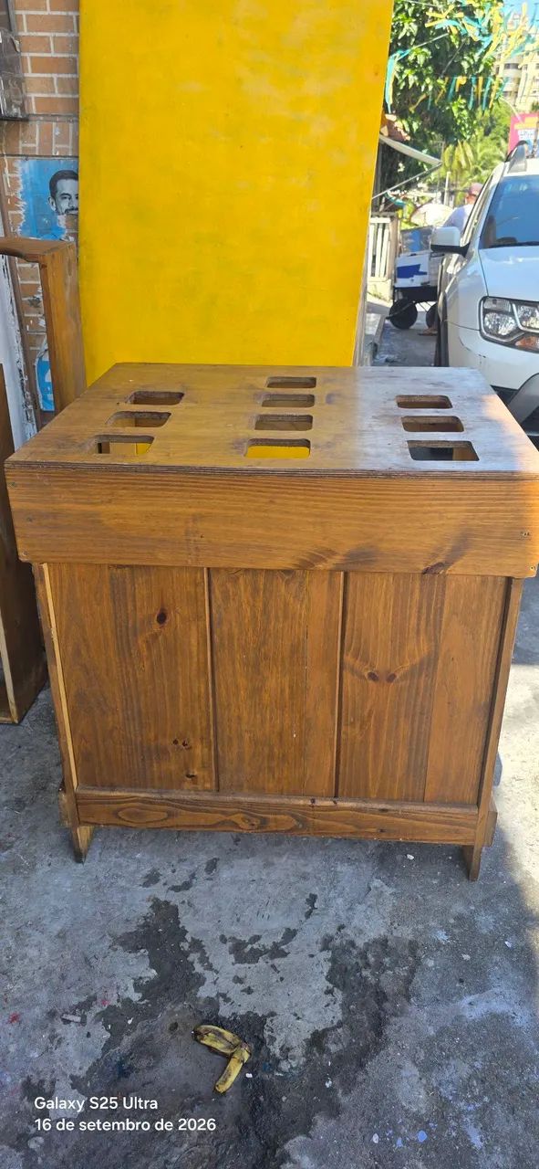 Bancada de gulosemas e nicho pra vender tudo 450.00
