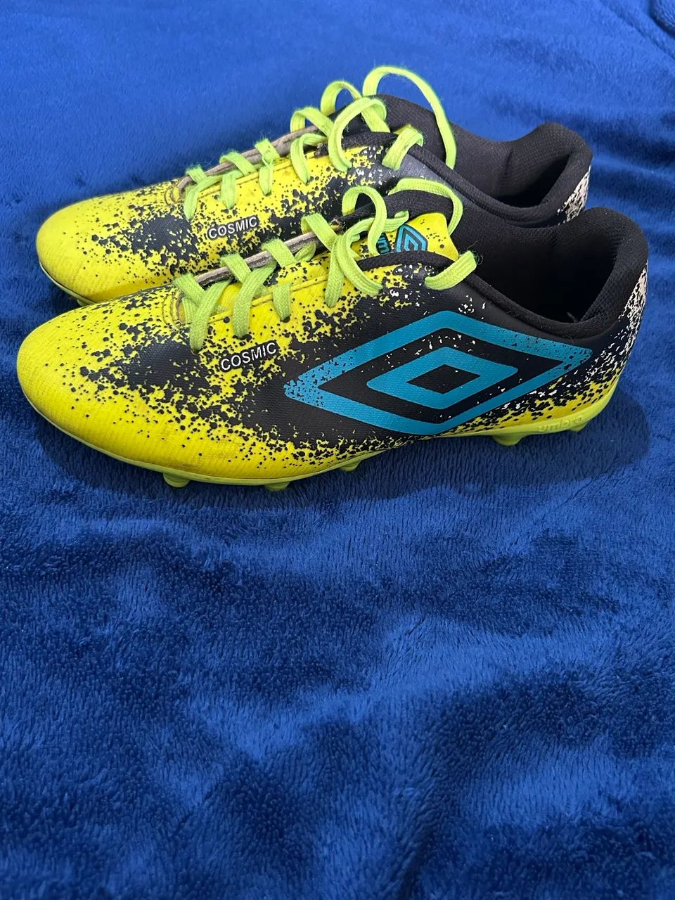 Chuteira Umbro Cosmic 39 - usada apenas 1 vez - Foto 3