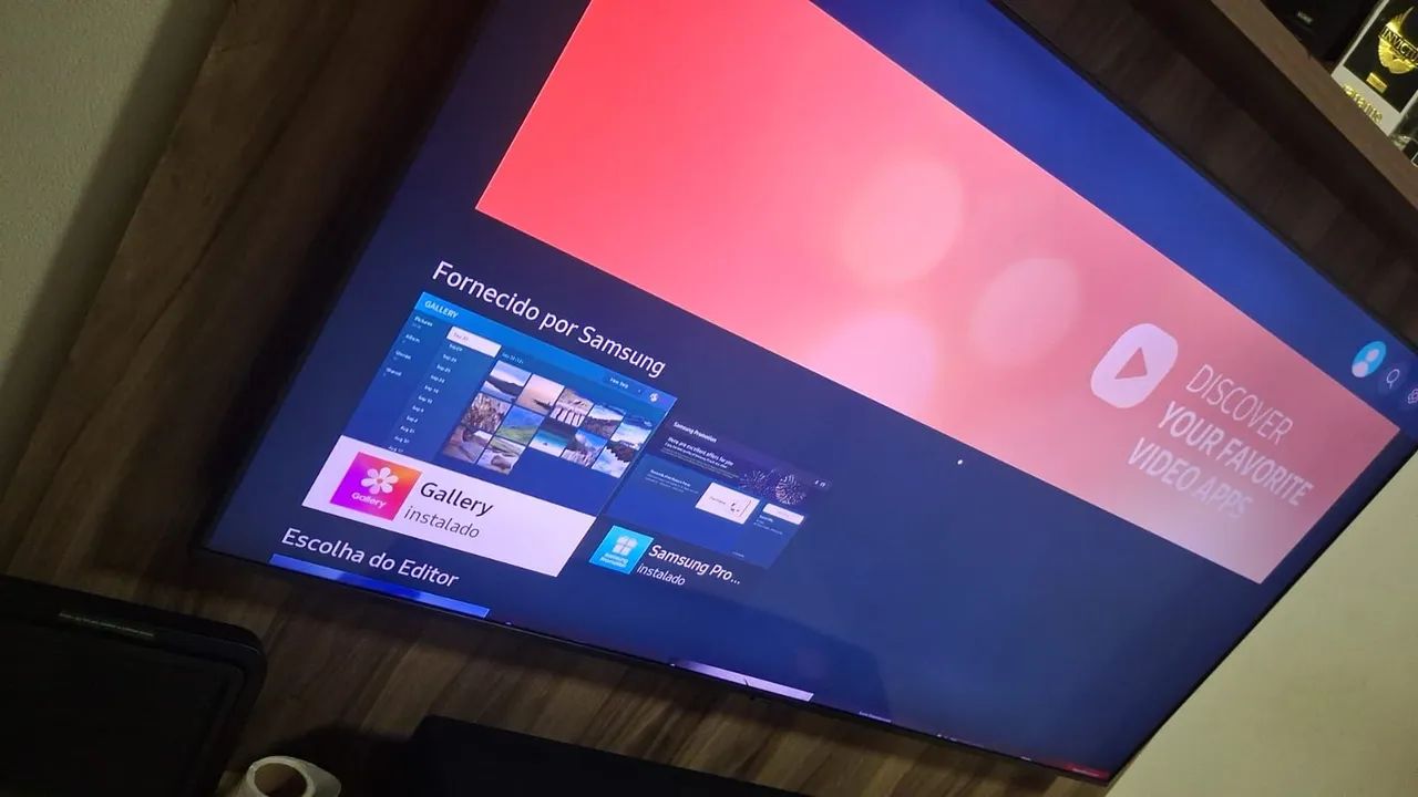 Vendo tv Samsung smart 50 polegadas, pouco tempo de uso tela no plástico!! - Foto 2