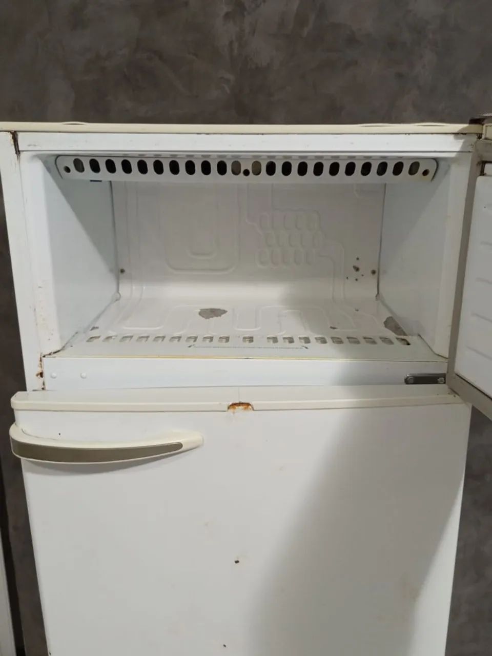 Geladeira Dako Usada R$390,00 - Foto 4