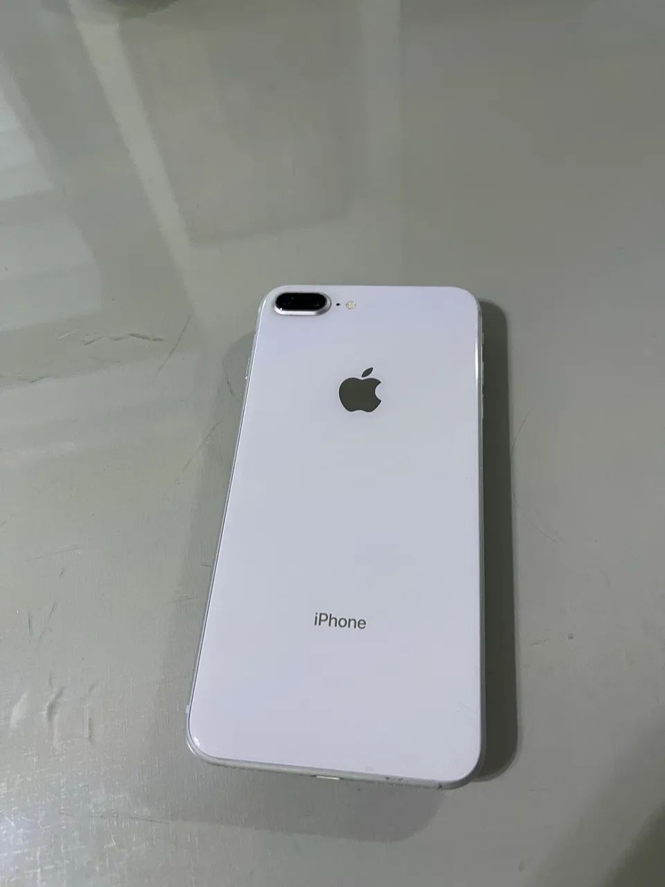 Apple iPhone 8 Plus ホワイト Iphone 8 Plus 64gb Original Apple - De Vitrine! (Silver) | Amazon