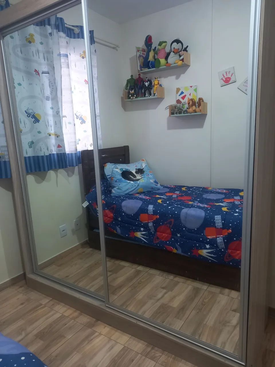 Espelho grande total novo com moldura em alumínio. - Foto 2