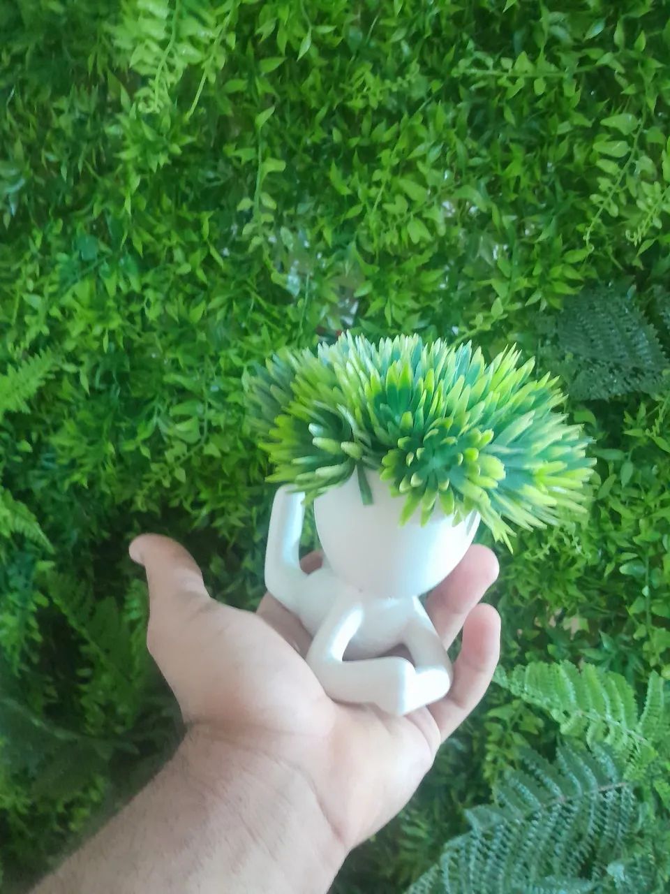 Vaso decorativo boneco com suculenta artificial