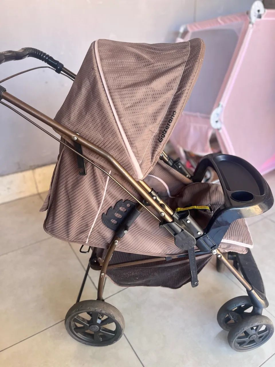 Carrinho de bebê conservado usado 1 ano - Foto 3