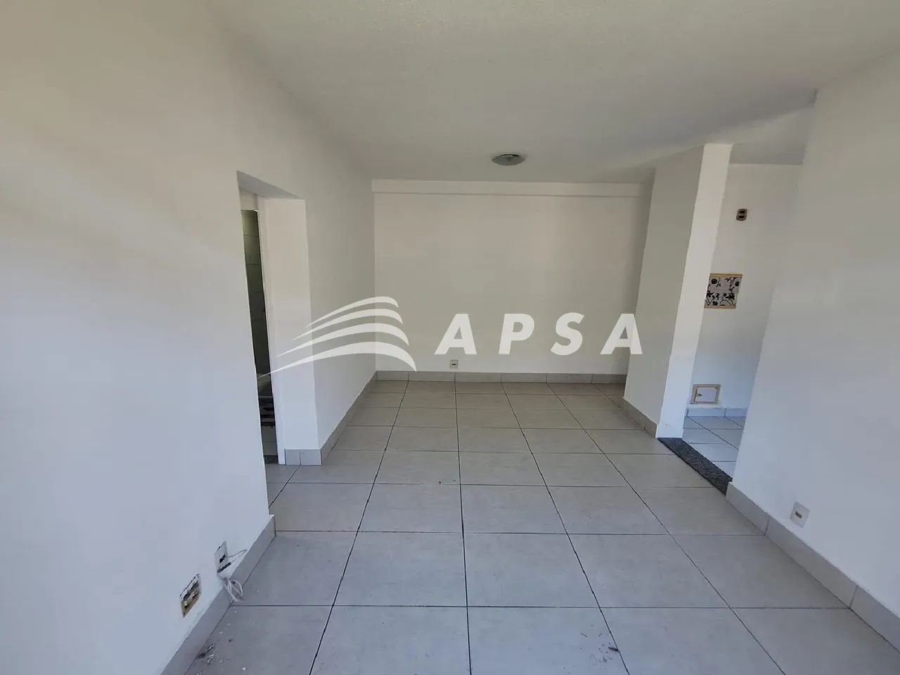 EM 45 M², CADA ESPAÇO FOI PLANEJADO PARA OFERECER CONFORTO E FUNCIONALIDADE. A SALA ILUMIN - Foto 6