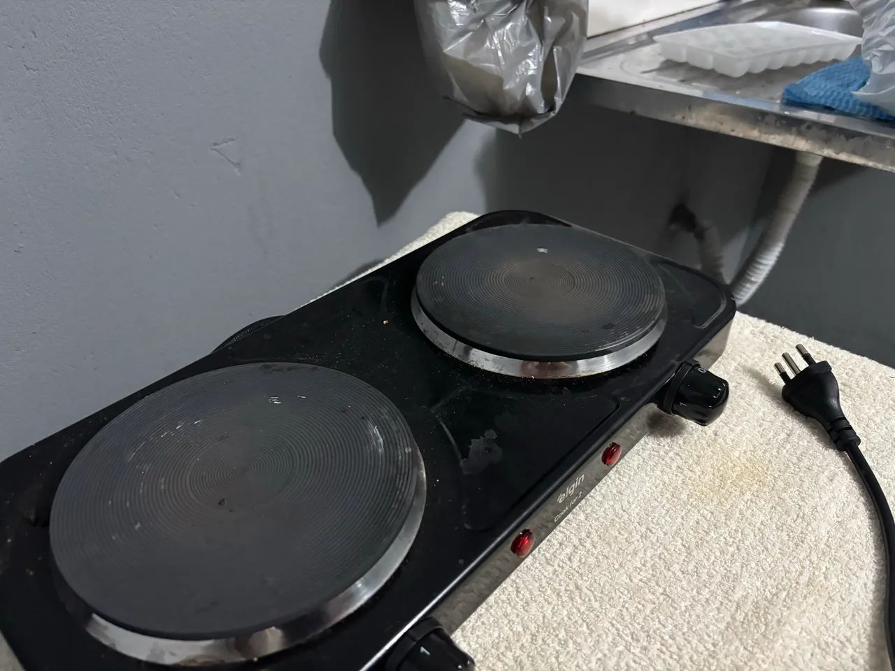 Vendo fogão elétrico 2 bocas  - Foto 5