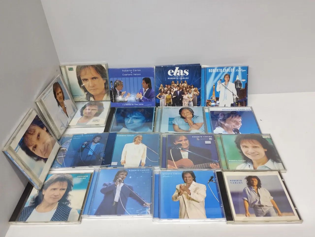 Cds Roberto Carlos ( 17 cds e mais um box duplo )
