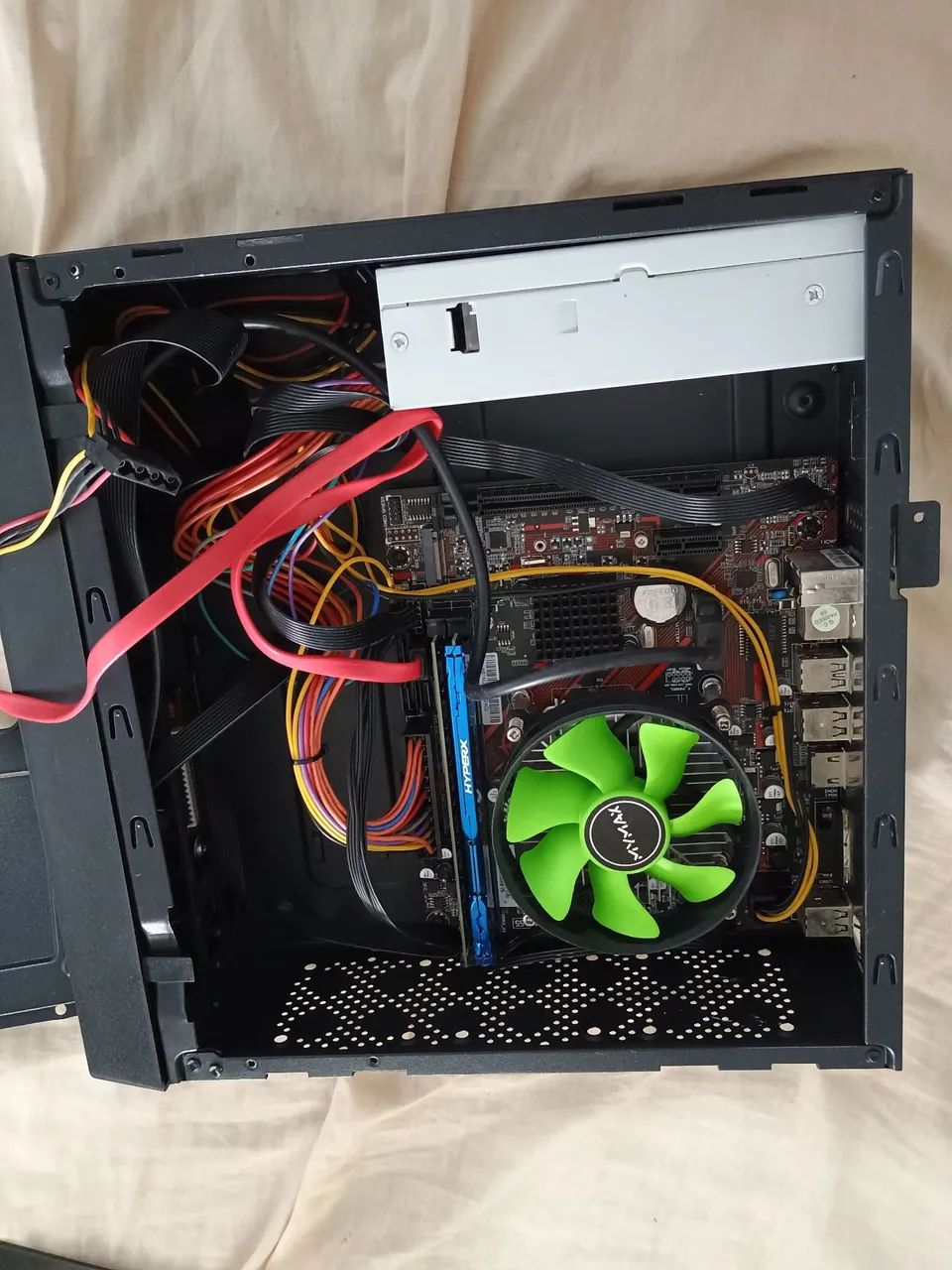 Gabinete PC mini funciona win11 - Foto 5