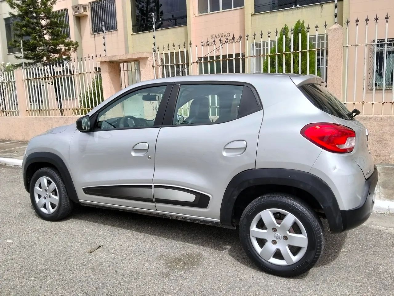 Renault Kwid Intense 1.0 Flex 12V 5P Mec. 2018 - Foto 2