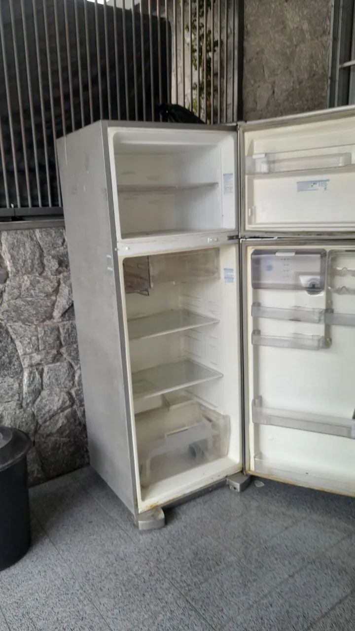 Vendo geladeira electrolux  - Foto 2