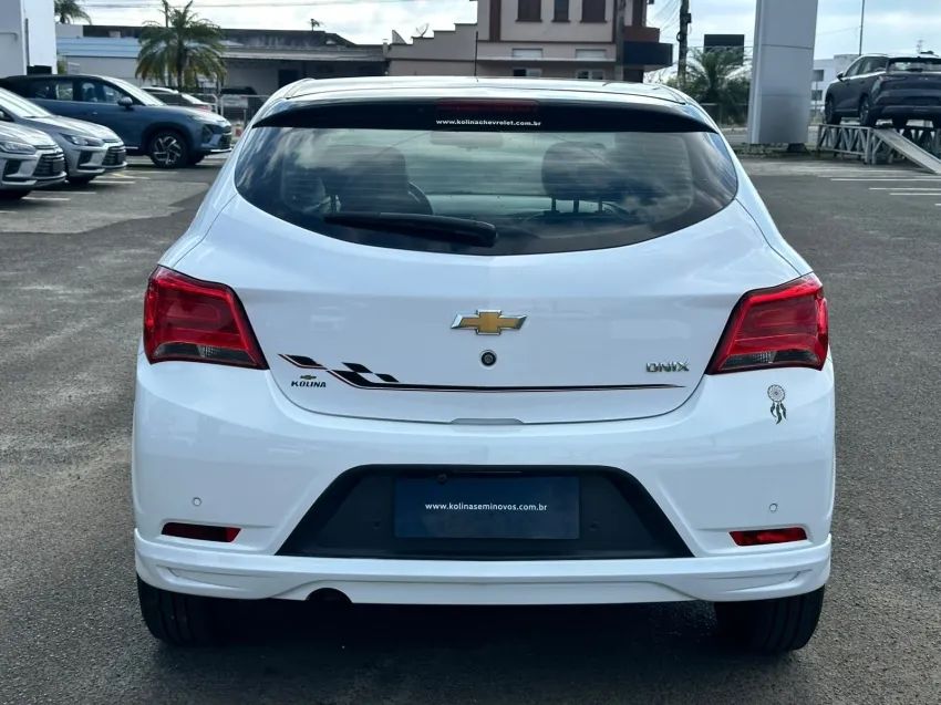 Chevrolet Onix Hatch Effect 1.4 8V Flex Mec. 4P 2018 - Foto 5