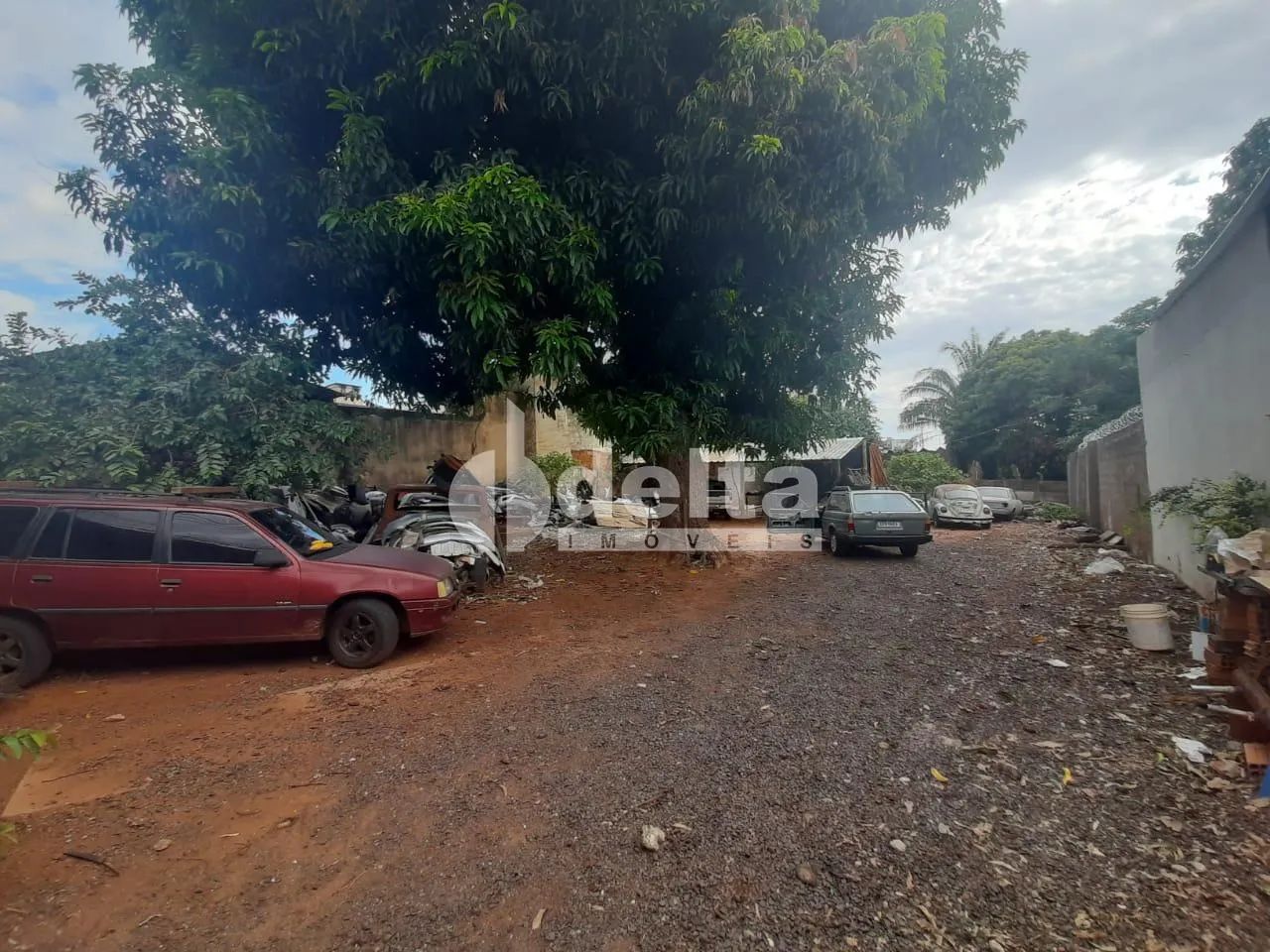 Terreno disponível para locação e venda no bairro Saraiva em Uberlândia-MG - Foto 2