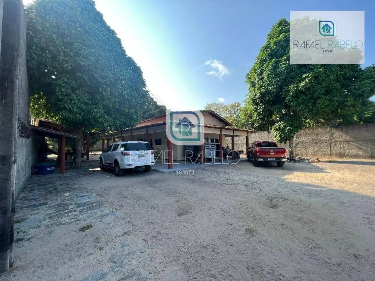 Terreno com 2.200m² à venda em Eusébio.