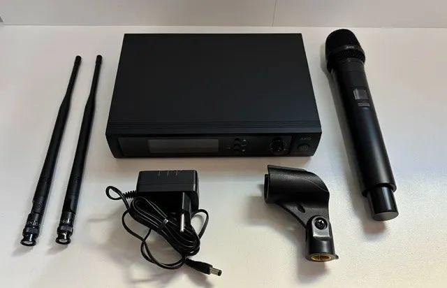 Microfone Akg Wp 300 Vocal Uhf True Diversity Zero 
