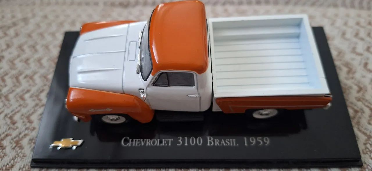 Miniatura caminhonete chevrolet 3100 ano 1959