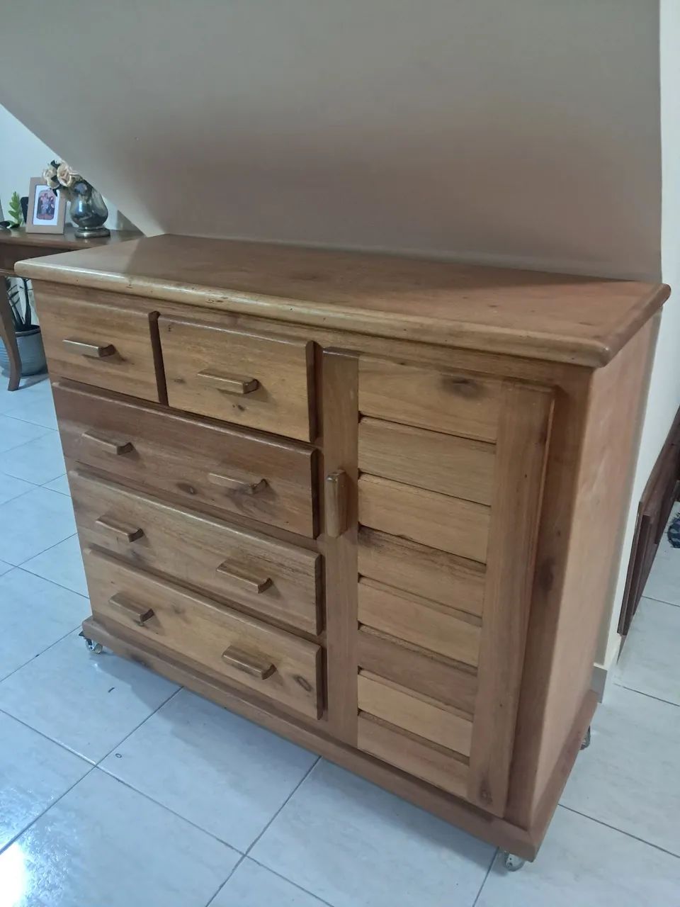 Cômoda de madeira - Foto 2