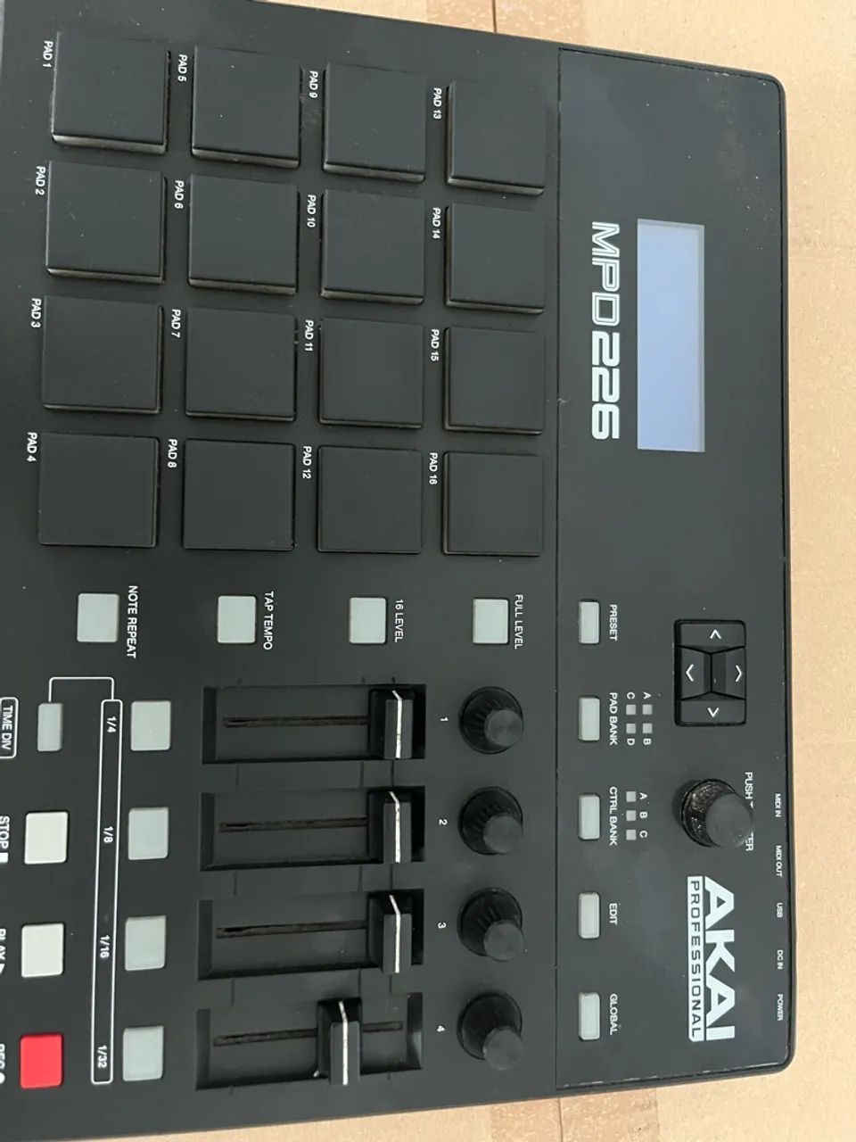 Akai mpd 226 - Instrumentos musicais - Recreio dos Bandeirantes