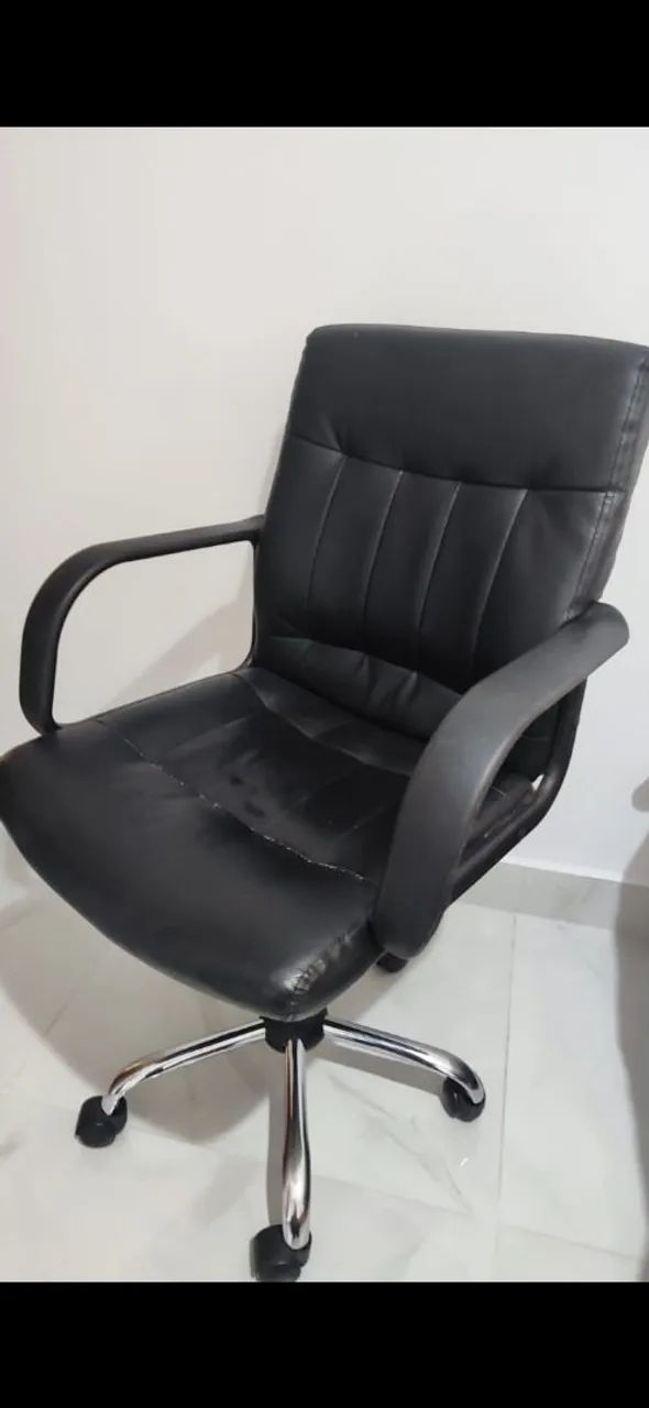 Cadeira giratória confortável  - Foto 4
