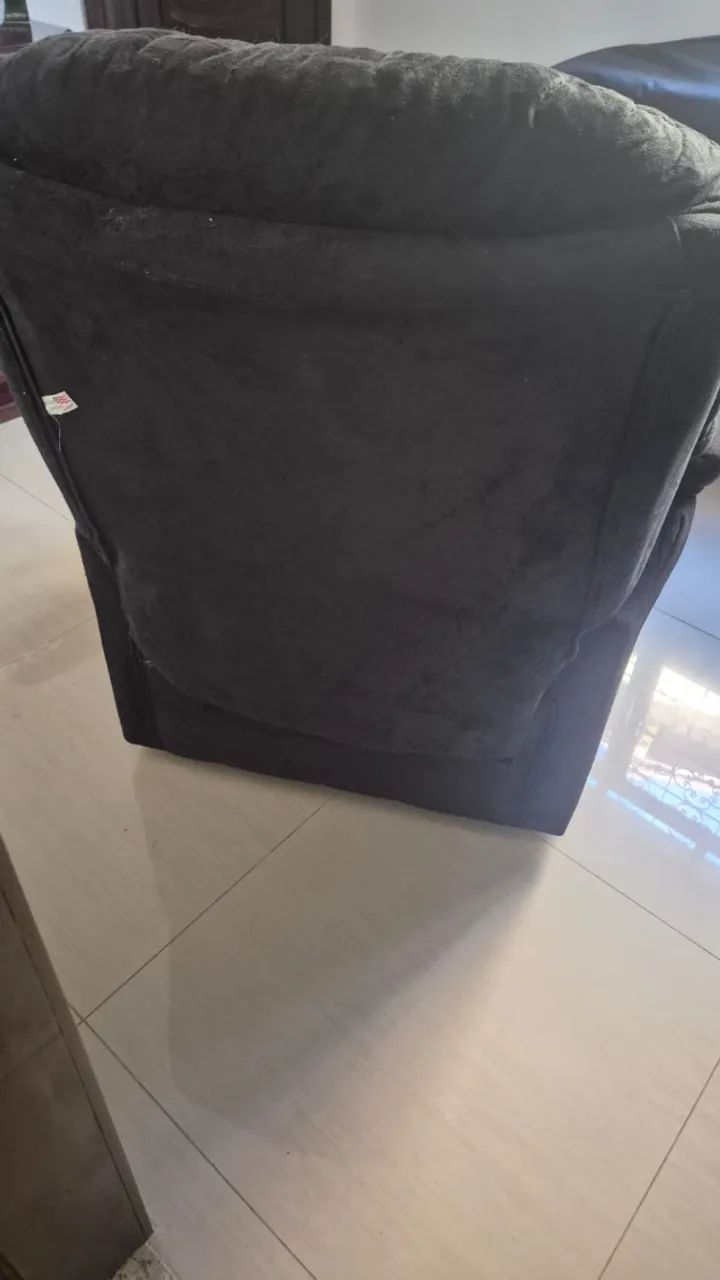 Poltrona reclinável preta  - Foto 4