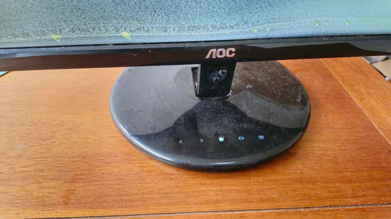 Monitor Aoc e2243Fwk com defeito tela embaçada  - Foto 5