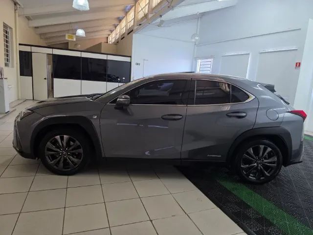 Lexus UX-250h F-sport 2.0 16V Aut.(hybrid), foto 4 de 17