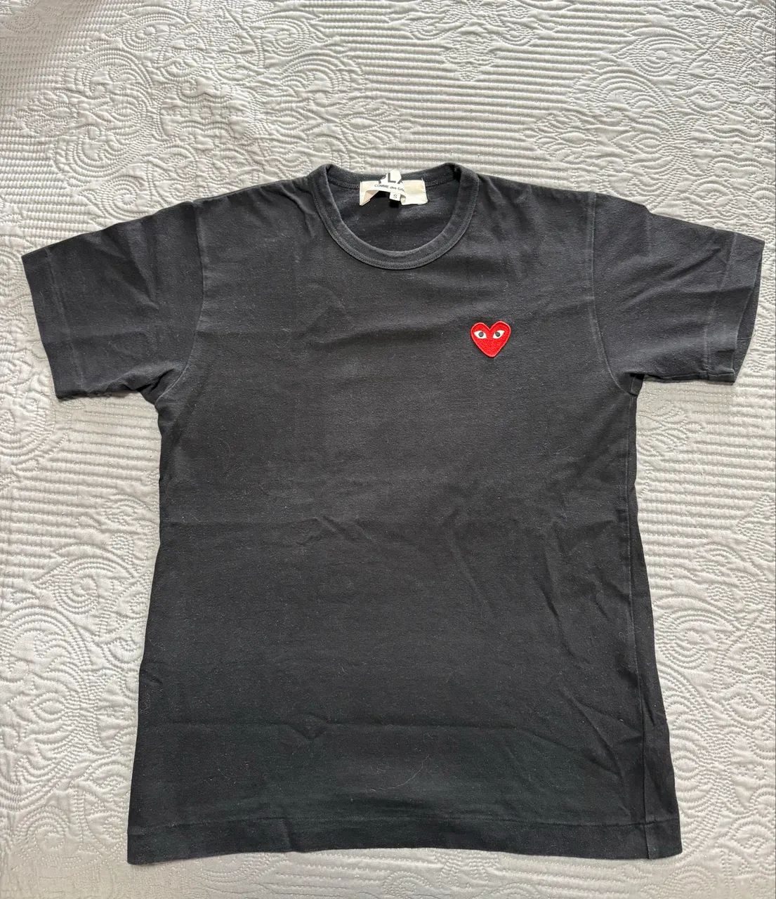 CAMISETA COMME DES GARÇOM (CDG) - Foto 5