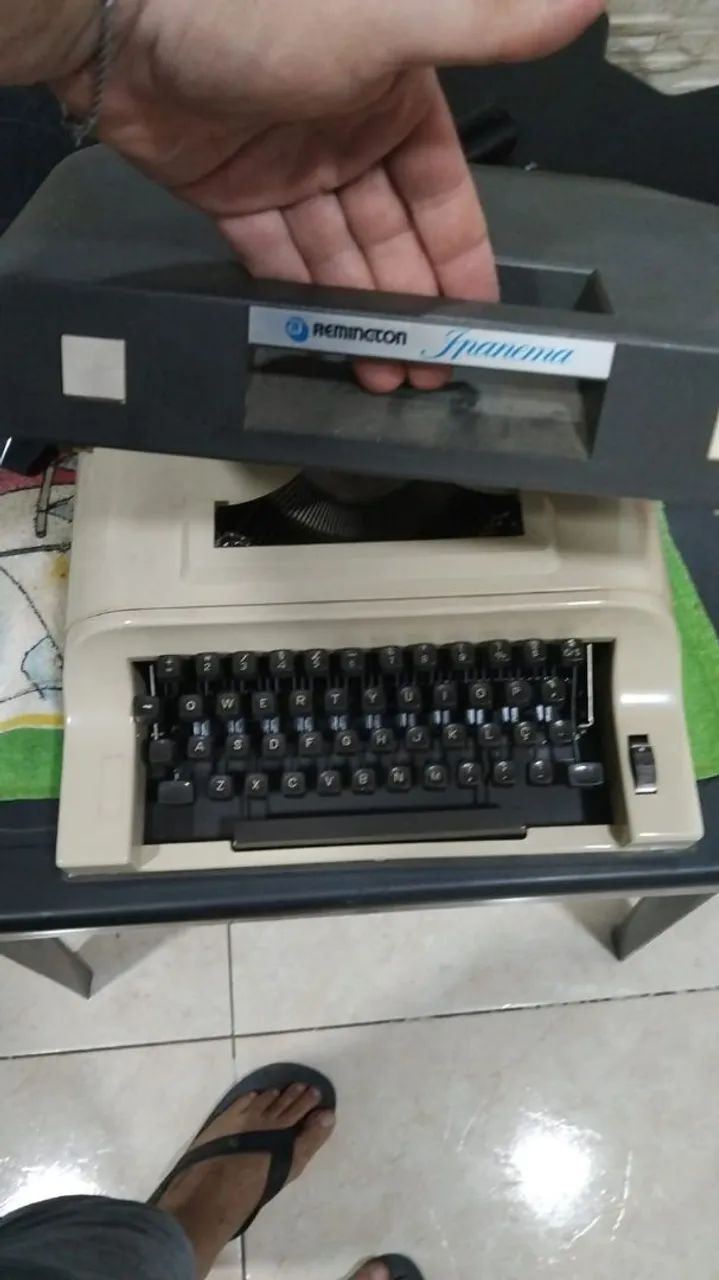  Top Máquina de escrever vintage remineton Ipanema  - Foto 3