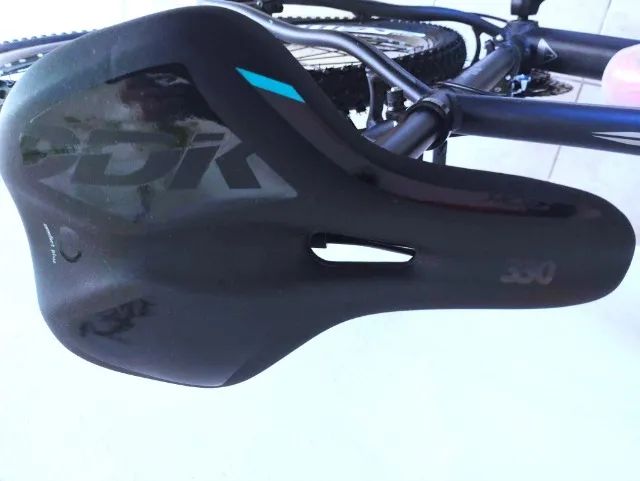 Bicicleta aro 29 27v shimano deore/altus susp e freio hidr Nova - Foto 3