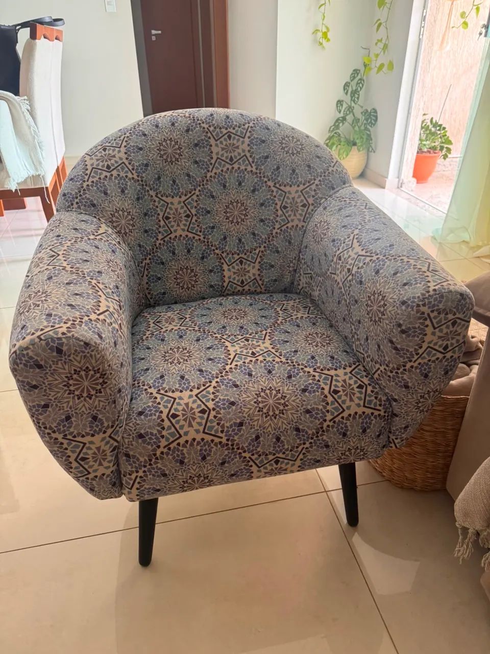 Vende-se Poltrona semi nova  