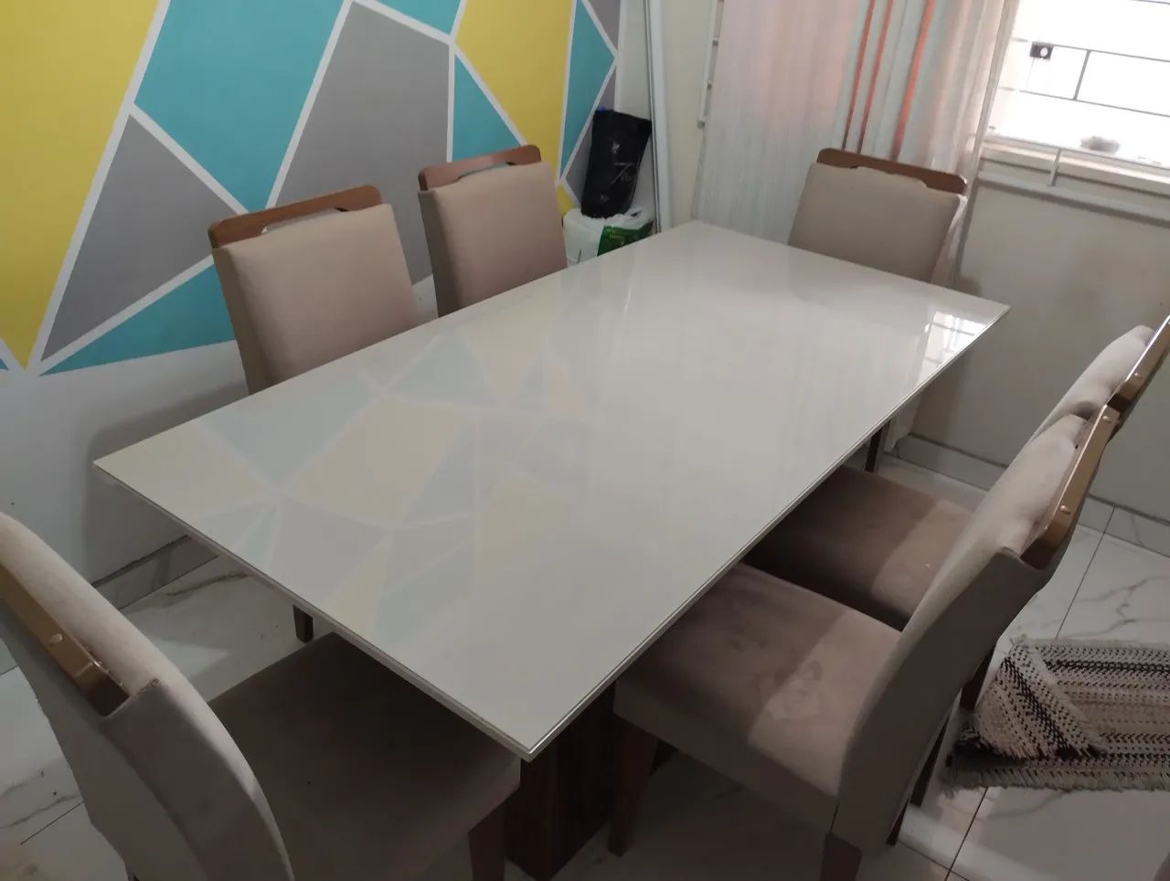 Mesa de jantar 6 cadeiras retangular off white e creme com tampo de vidro - Foto 3