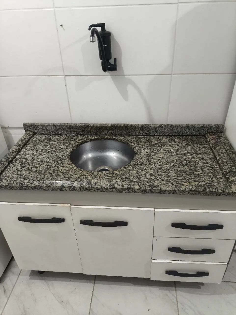 Vendo Pia de grabito e balcão