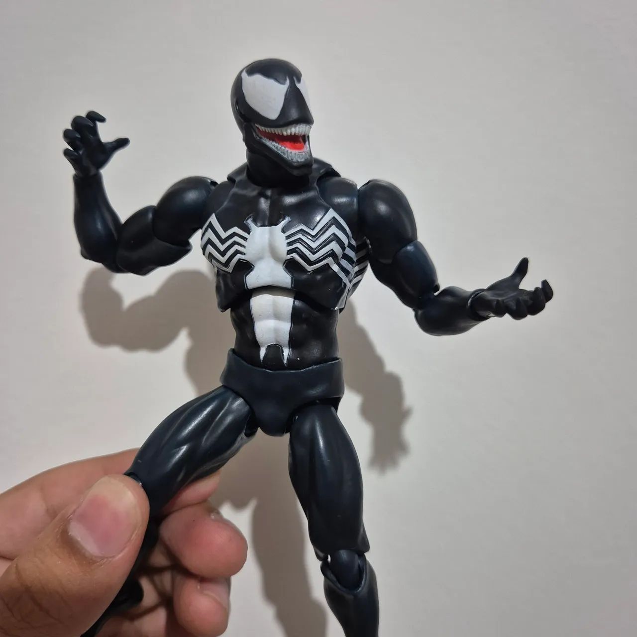 Venom Mafex  - Foto 4