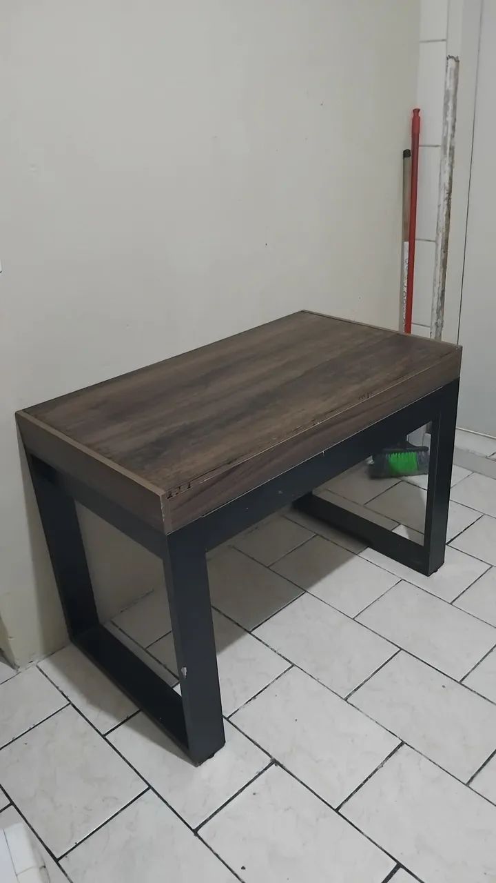 Mesa de escritório/ estudo
