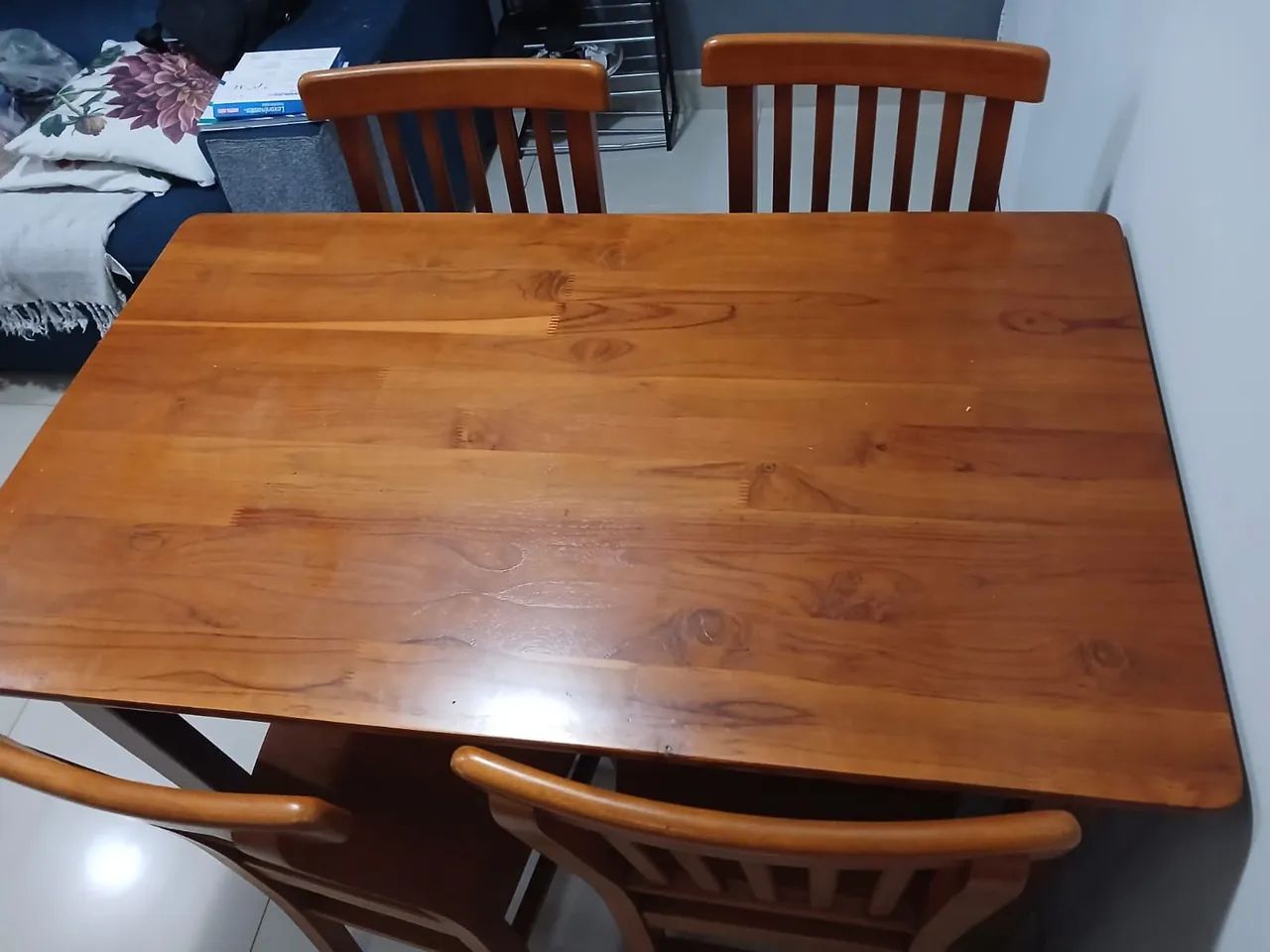 Jogo de mesa madeira rústica maciça com cadeiras 