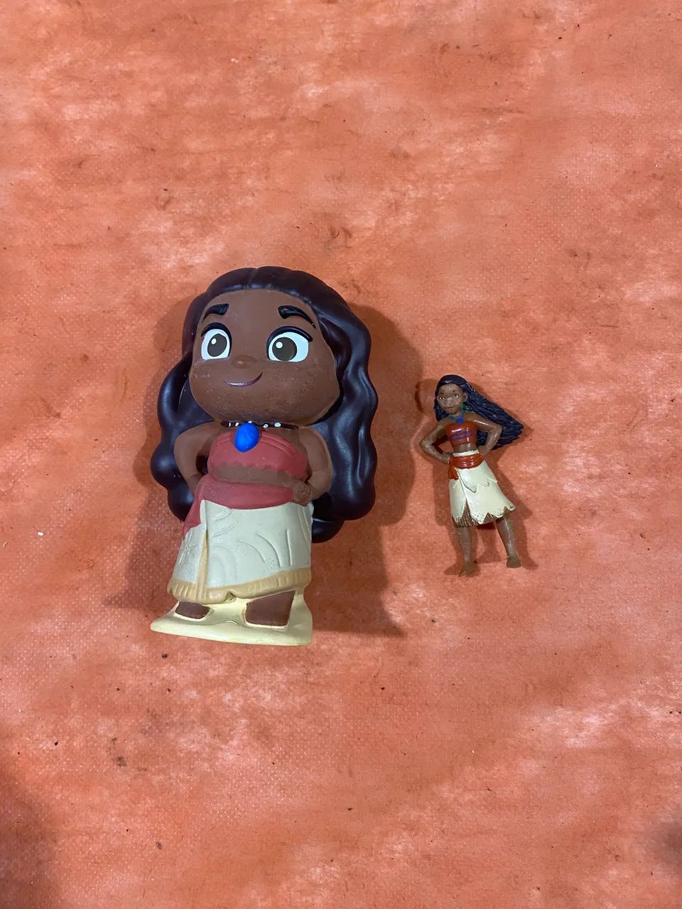 Lote Mini Bonecos Moana e Maui - Figuras Diversas Disney - Foto 5